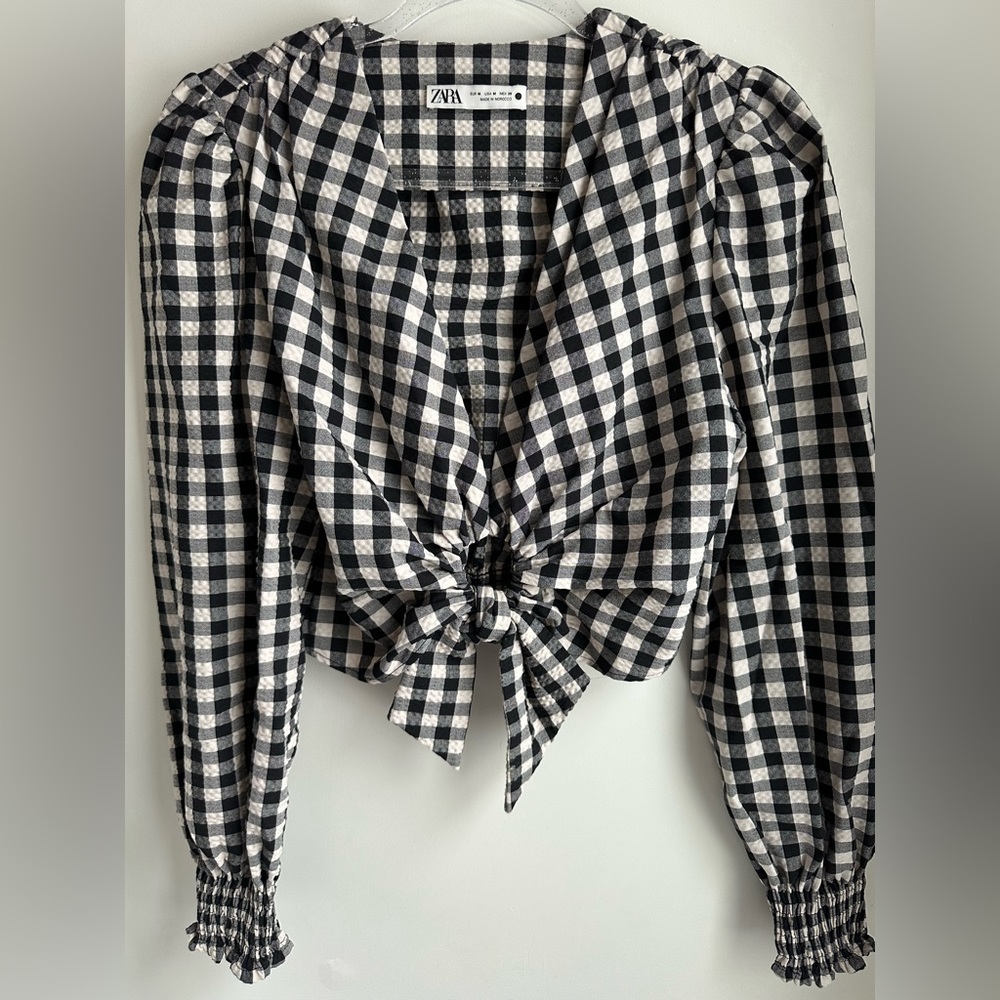 ZARA CROP TOP VNECK